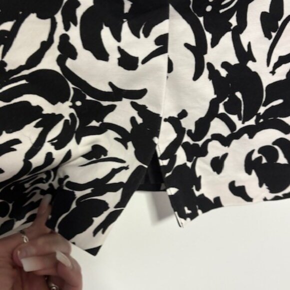 Liz Claiborne 16 A Line Skirt Black White Floral Whimsygoth Career Modern Slit - Picture 3 of 4